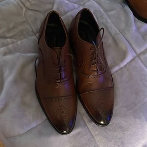 To Boot brown dress shoes